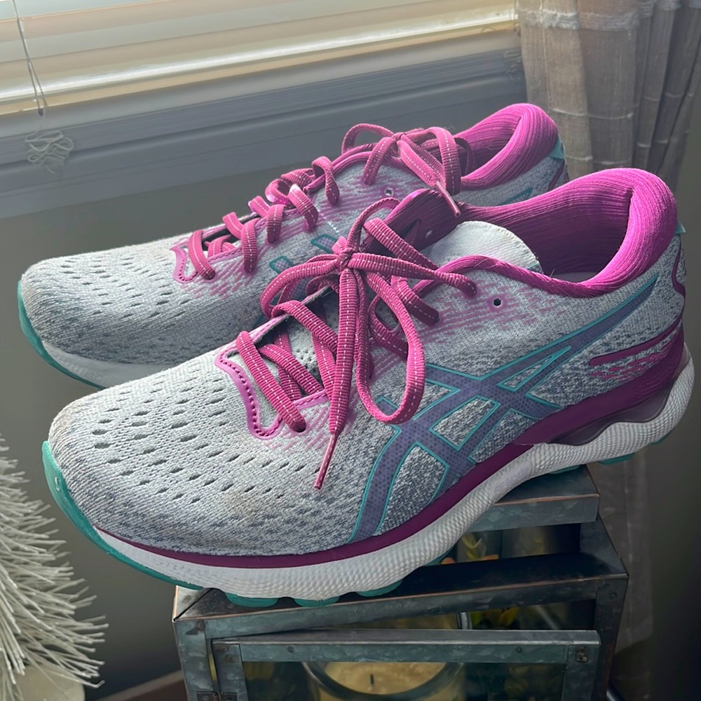 ASICS tennis shoes